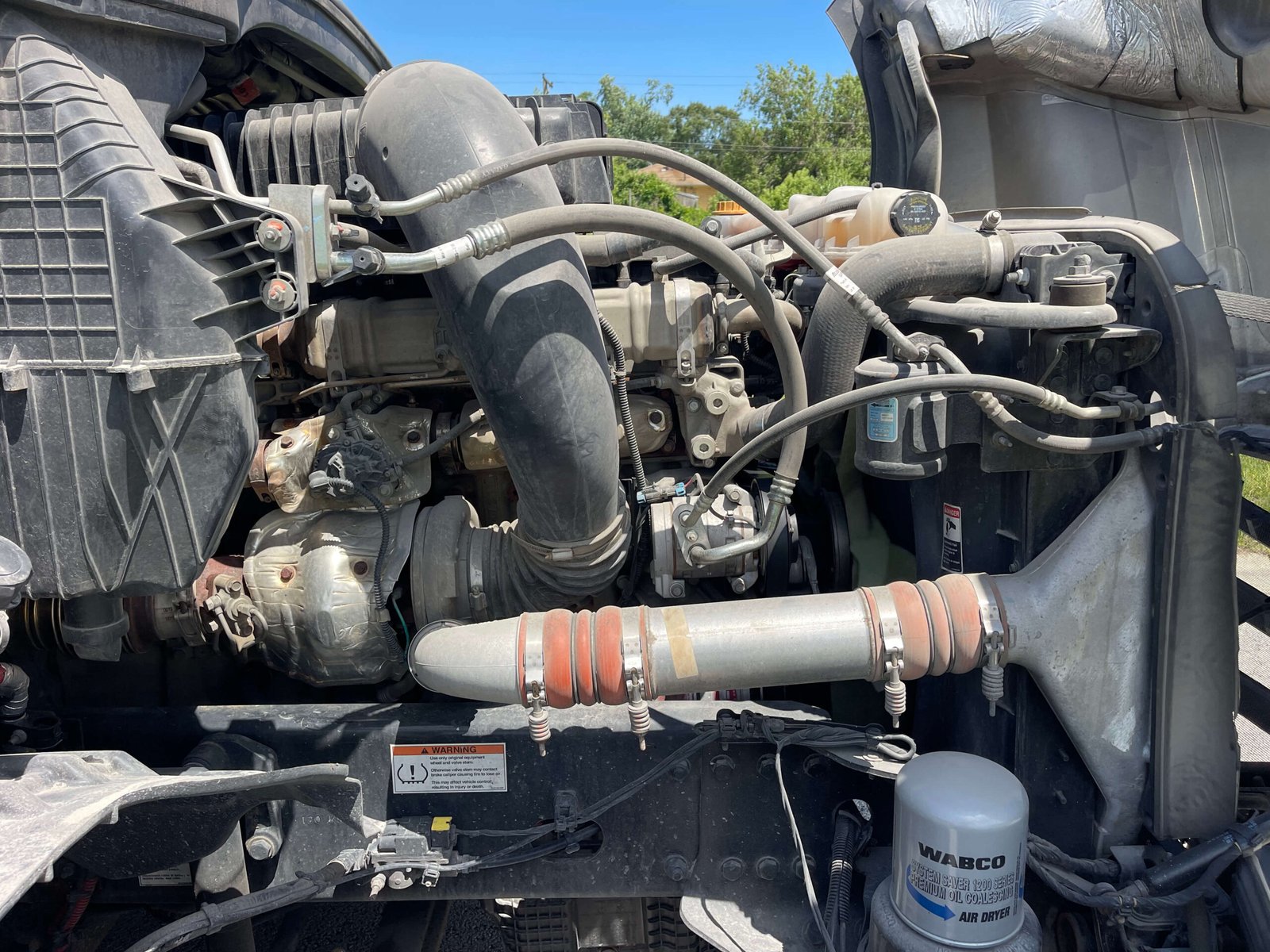 
								2022 Freightliner Cascadia full									