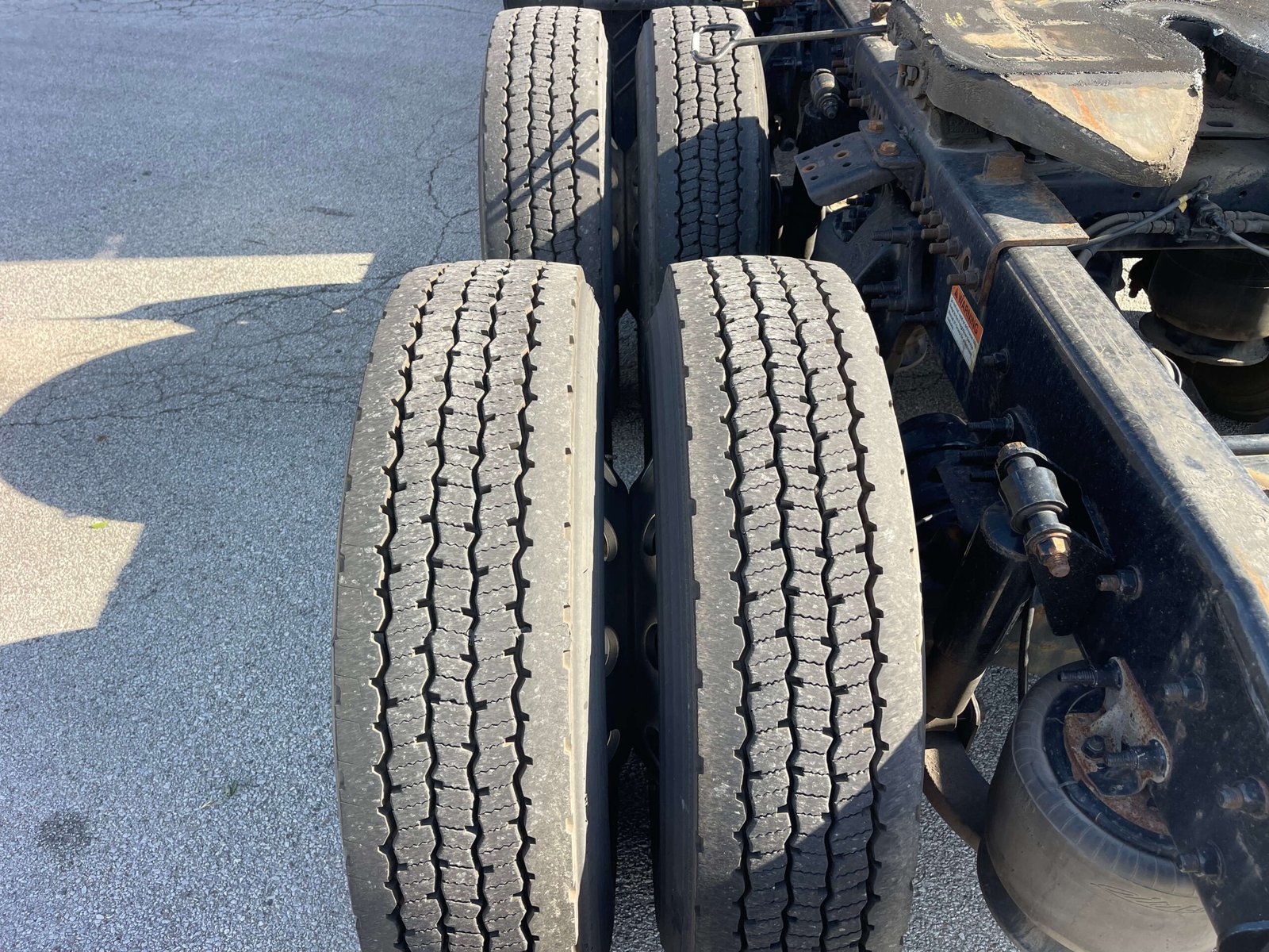 
								2022 Freightliner Cascadia full									