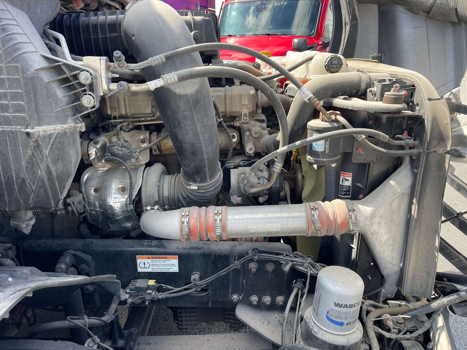 
								2022 Freightliner Cascadia full									