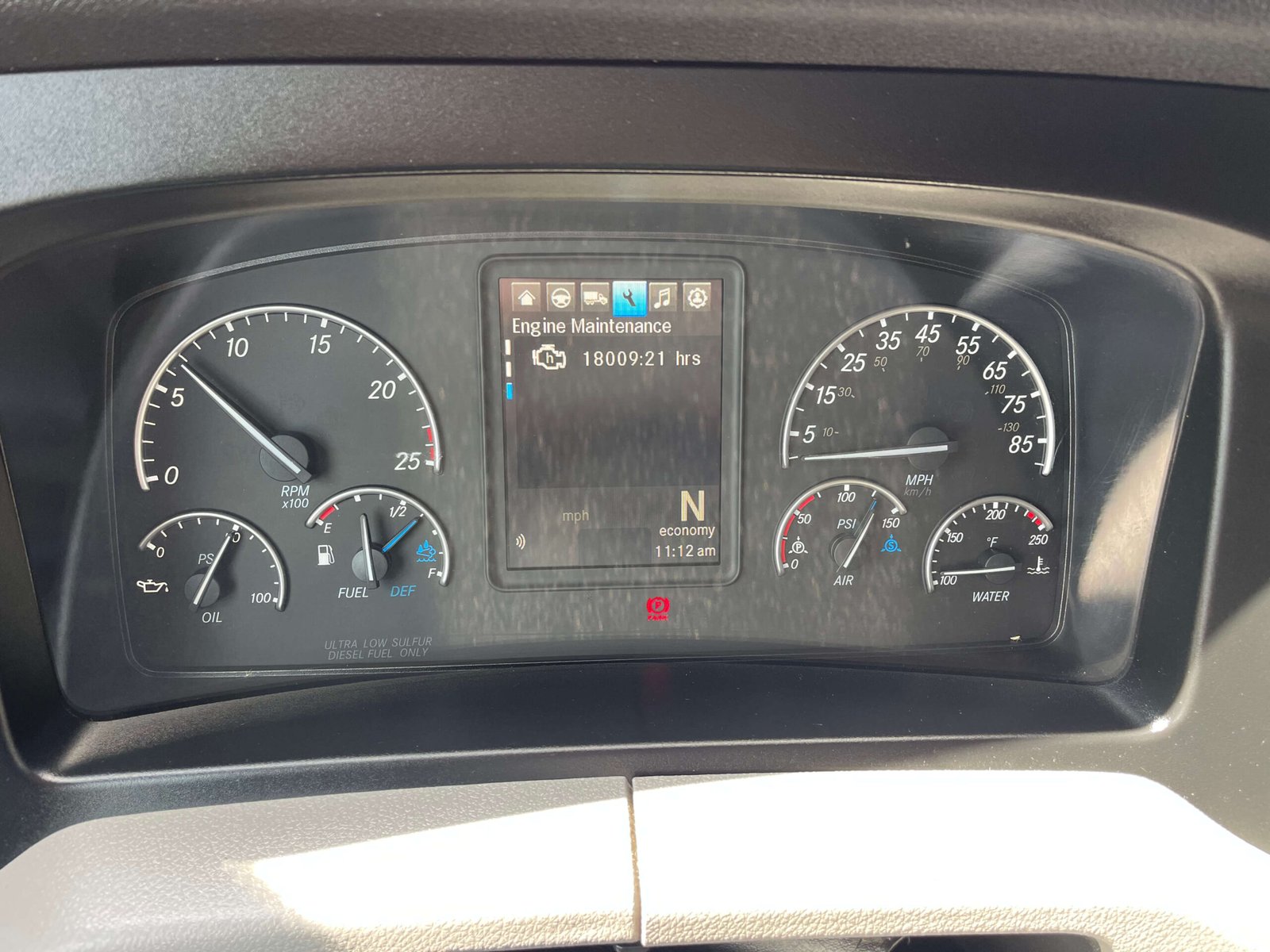 
								2022 Freightliner Cascadia full									