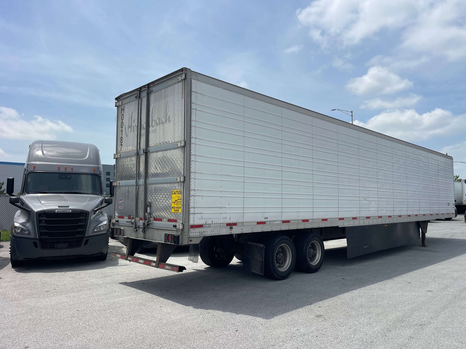 
								2020 Utility Reefer full									