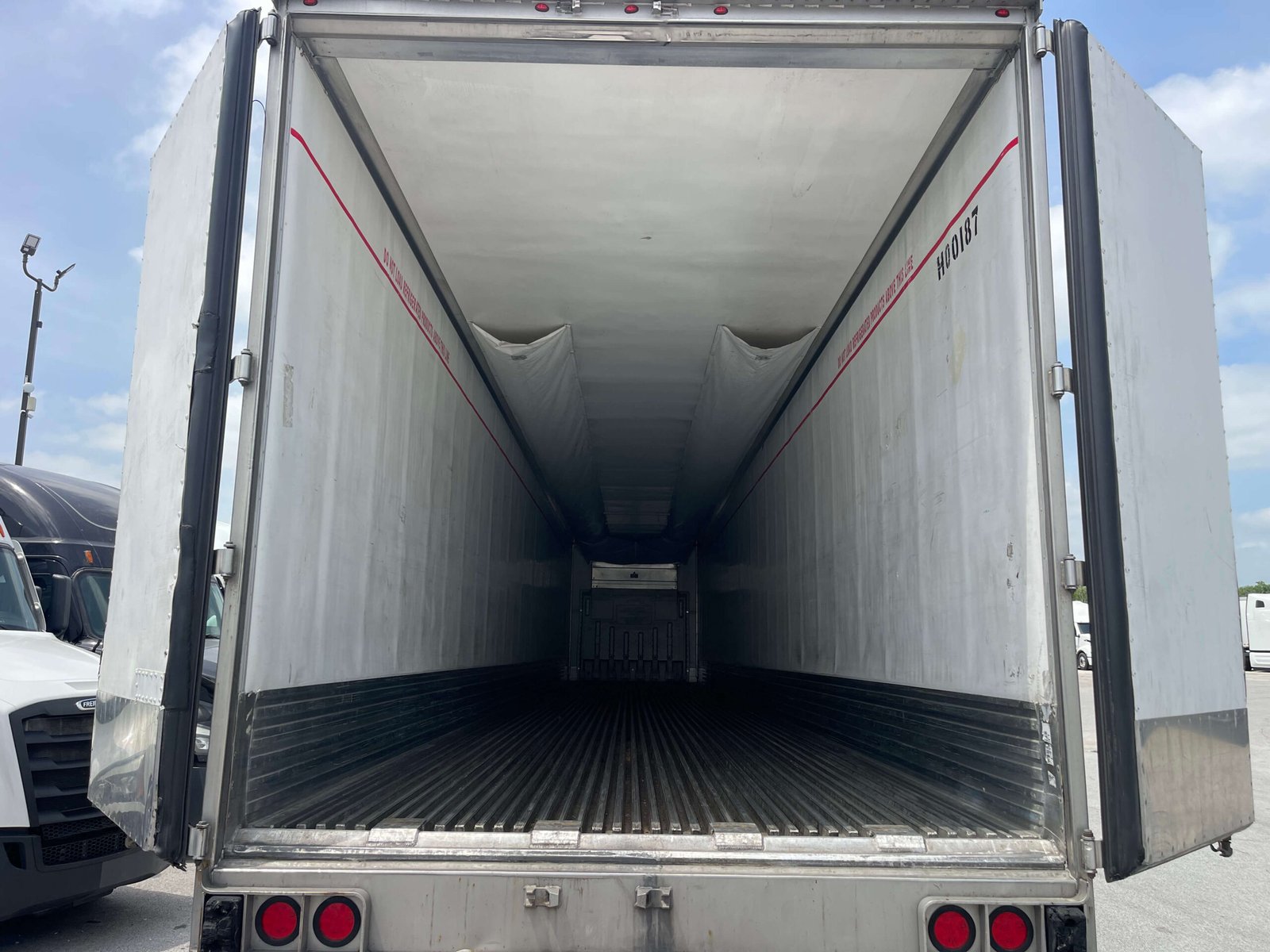 
								2020 Utility Reefer full									