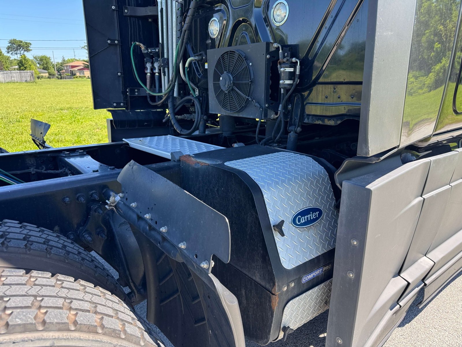 
								2022 Freightliner Cascadia full									