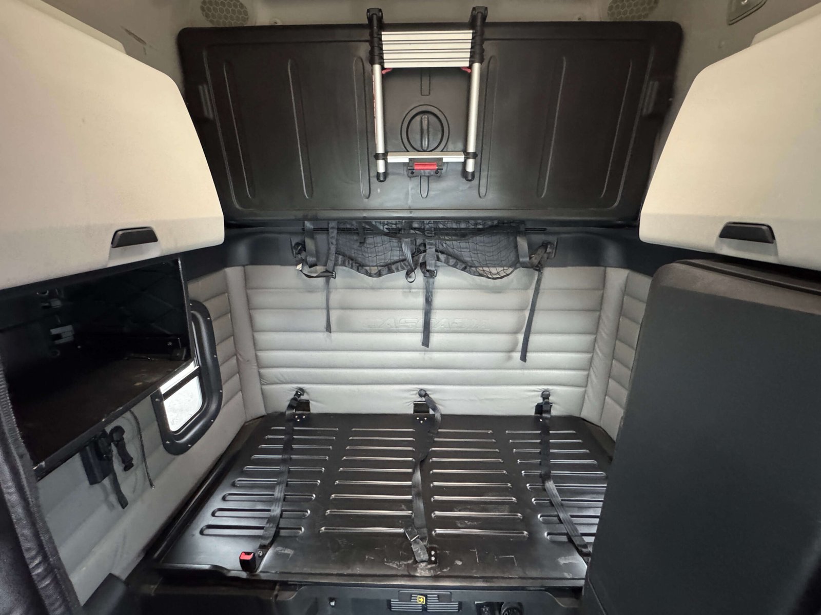 
								2022 Freightliner Cascadia full									