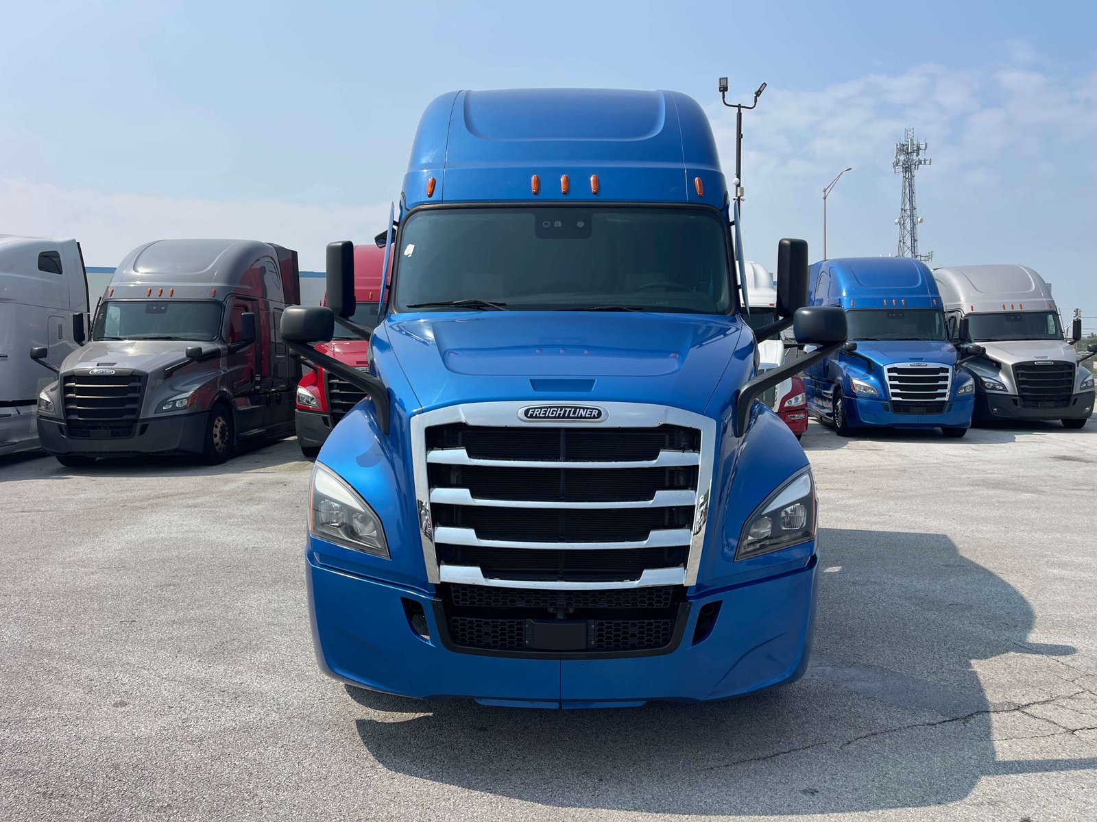 
								Freightliner Cascadia 2022 full									