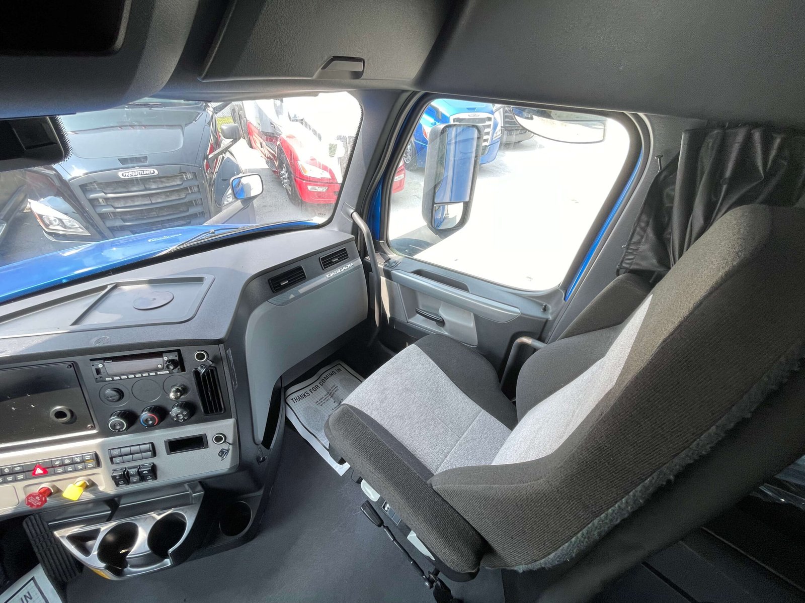 
								Freightliner Cascadia 2022 full									