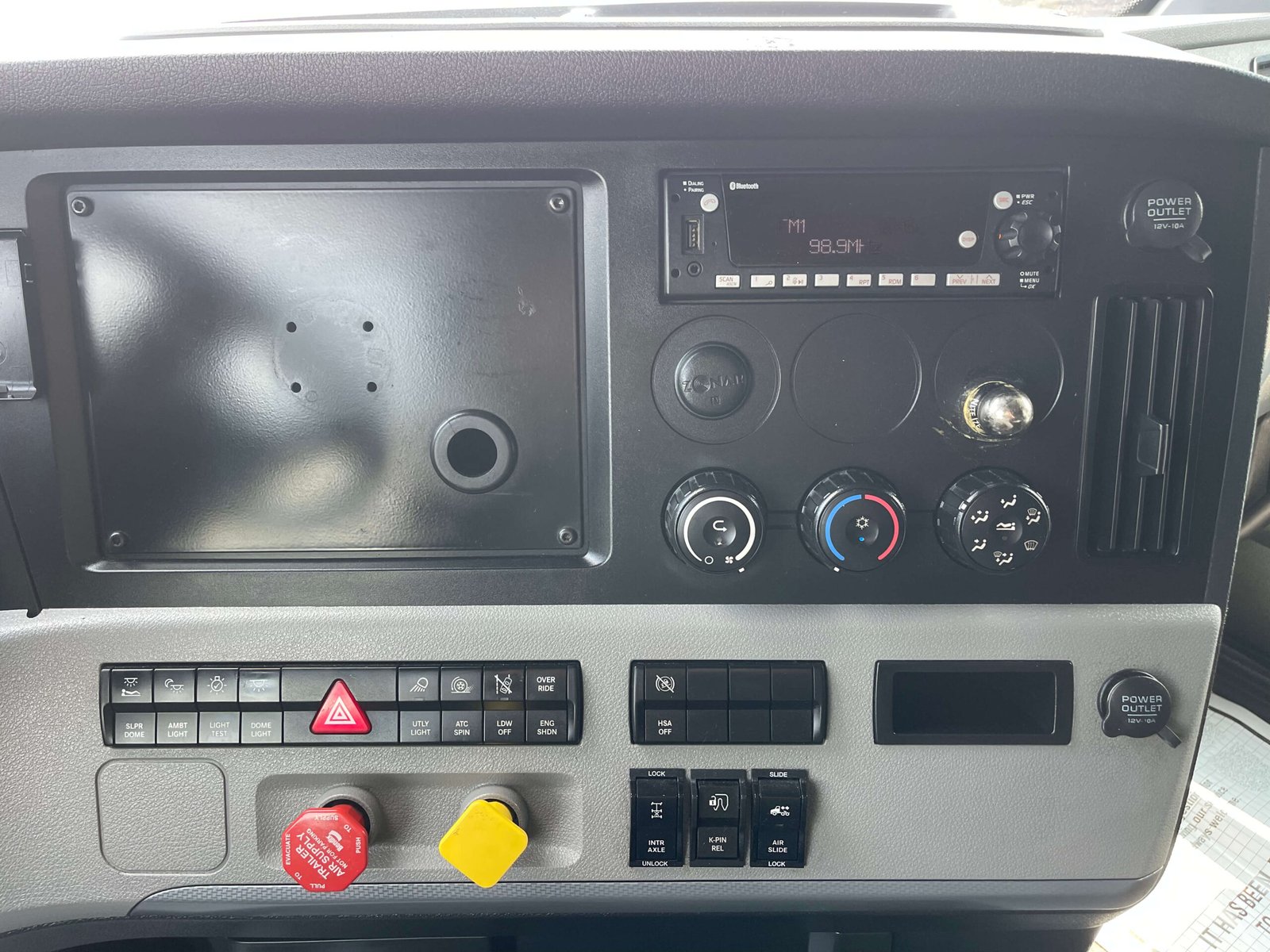 
								Freightliner Cascadia 2022 full									