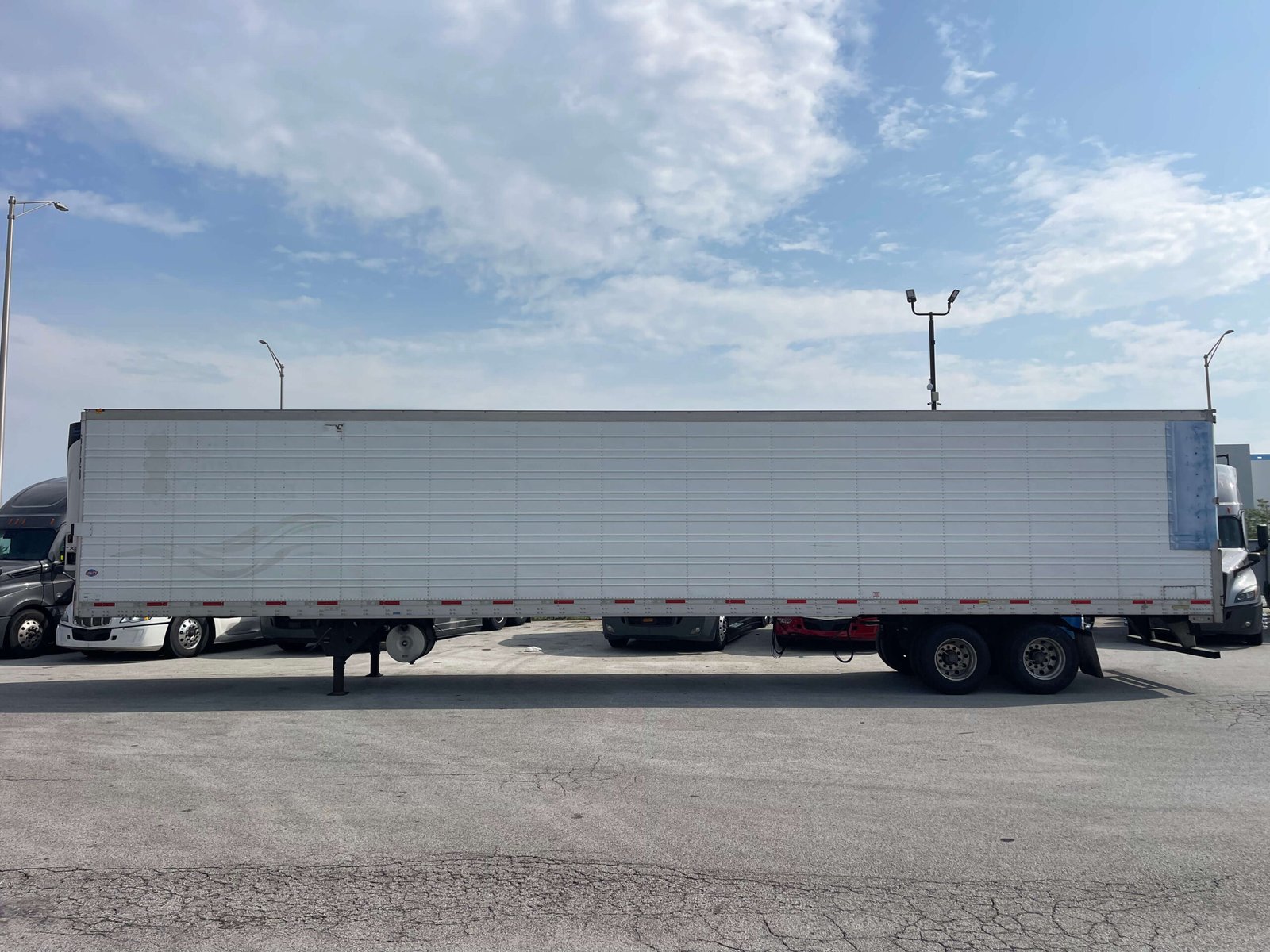 
								2020 Utility Reefer full									
