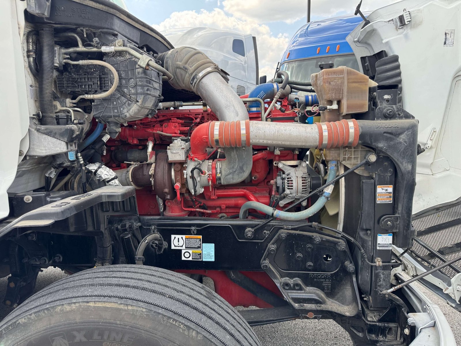 
								2022 Peterbilt 579 full									
