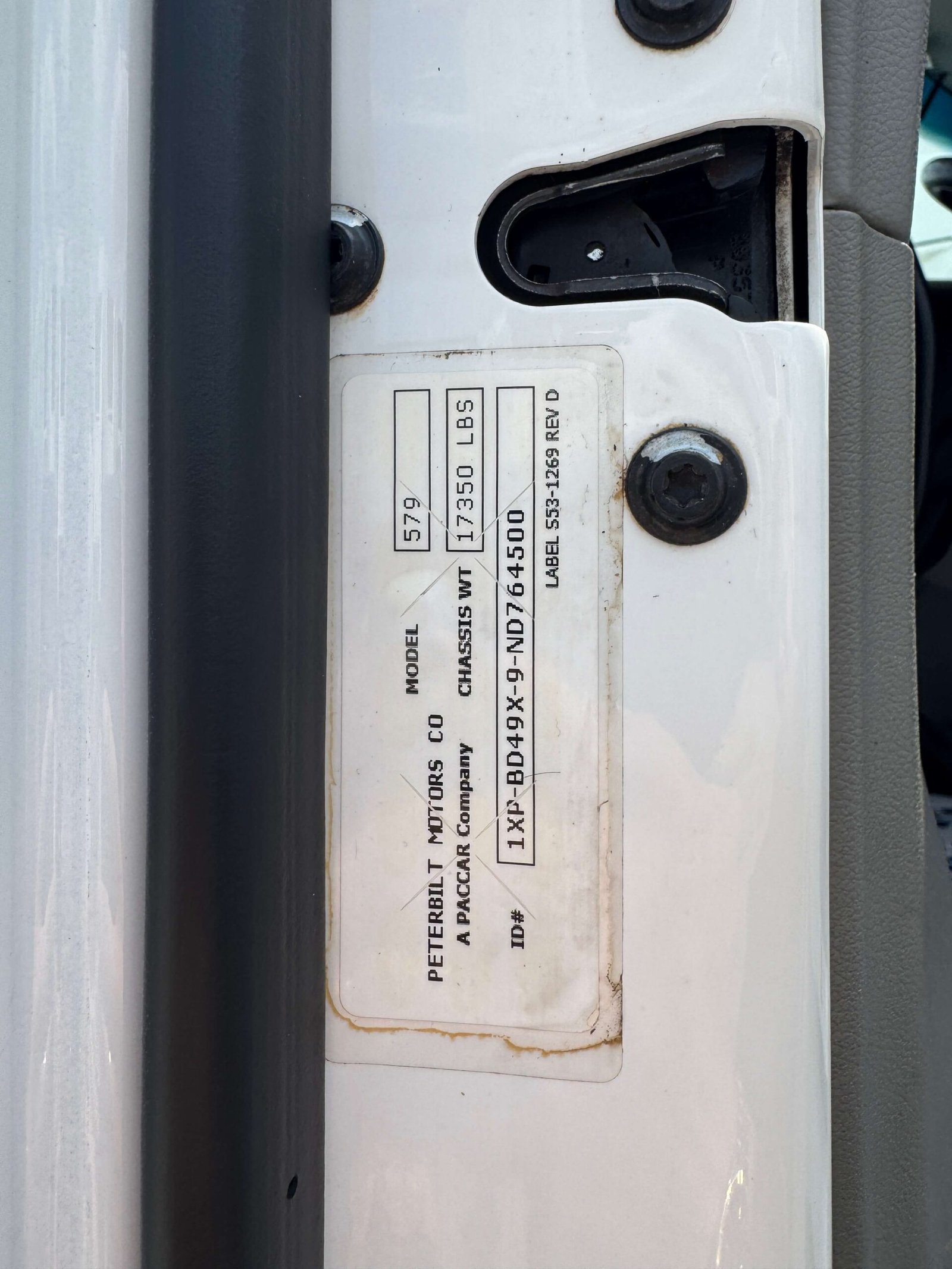 
								2022 Peterbilt 579 full									