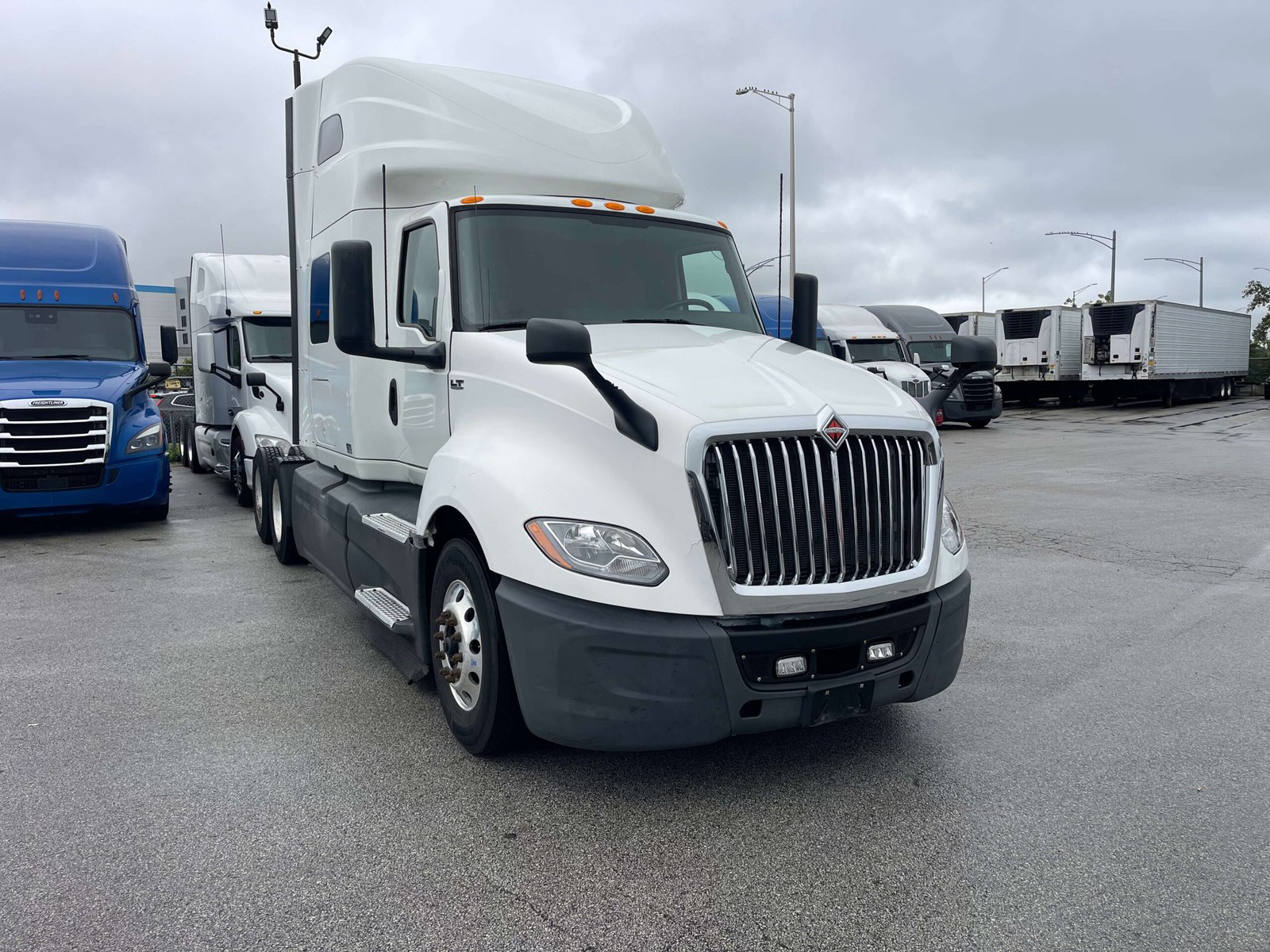 
								International LT625 2020 full									