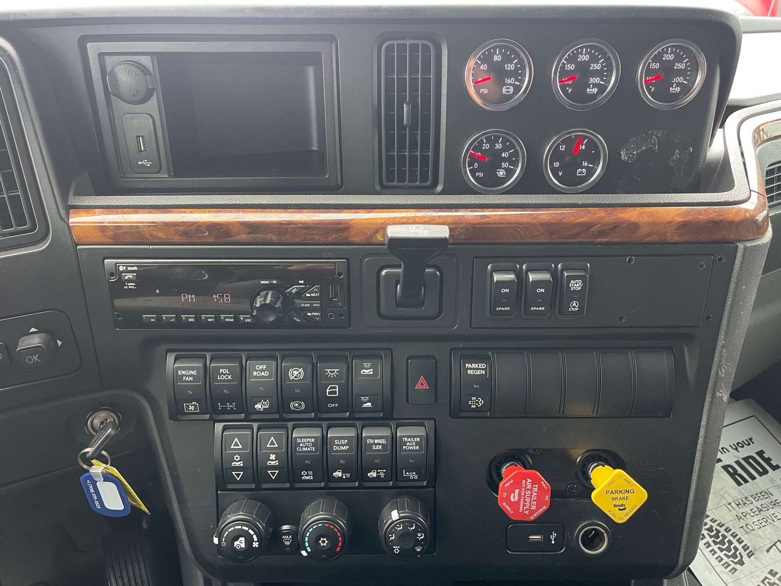 
								International LT625 2020 full									